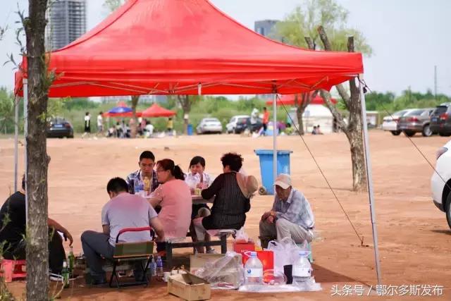 端午假期第一天，来伊旗这些地方玩儿的人，居然这么多！