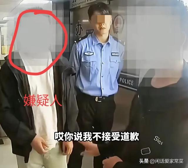 笑死!武汉小伙与网恋一年“女友”奔现现场却说做梦都想掐死他?
