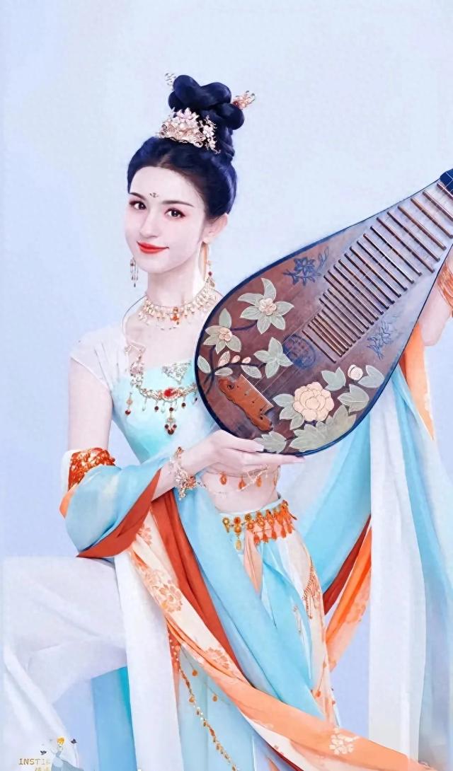 精选来自新疆的八位美女明星，谁的美貌最能让你魂牵梦绕？
