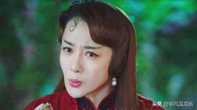她靠古装美人大火,被狗咬毁容后,如今41岁靠“坏女人”翻身