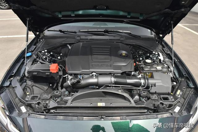 新车|全系唯一四驱,售价49.78万元,2023款捷豹XFL顶配到店实拍