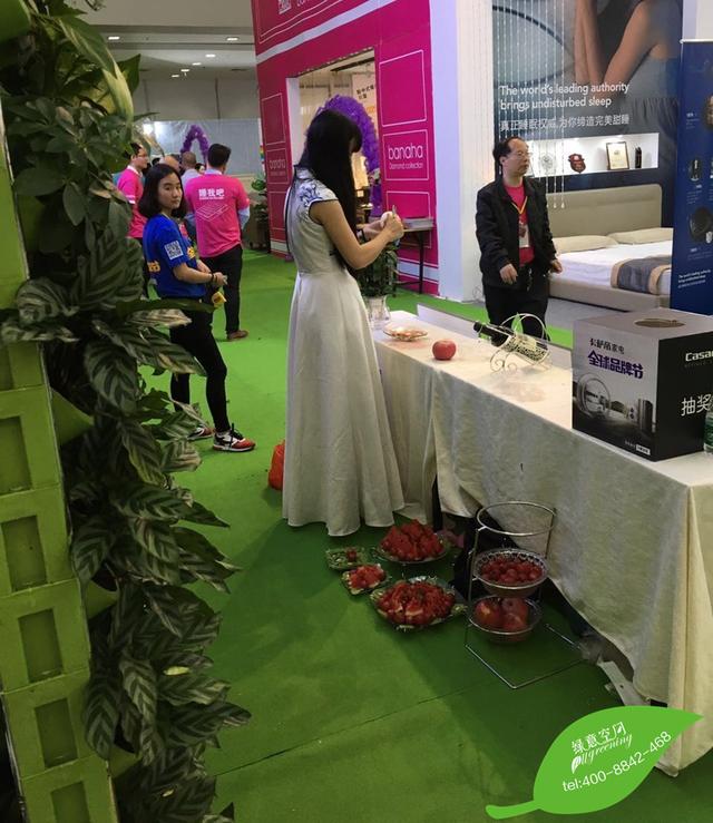 家博会现场，什么让美女们尖叫不止？