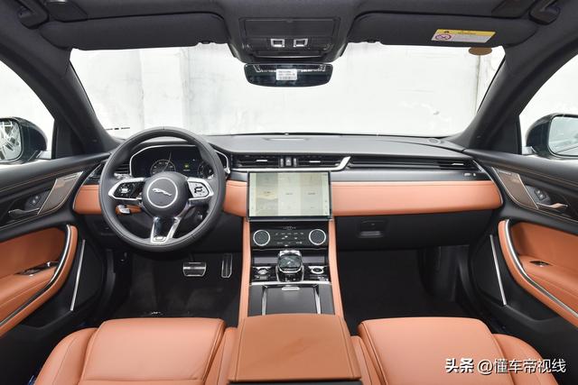 新车|全系唯一四驱,售价49.78万元,2023款捷豹XFL顶配到店实拍