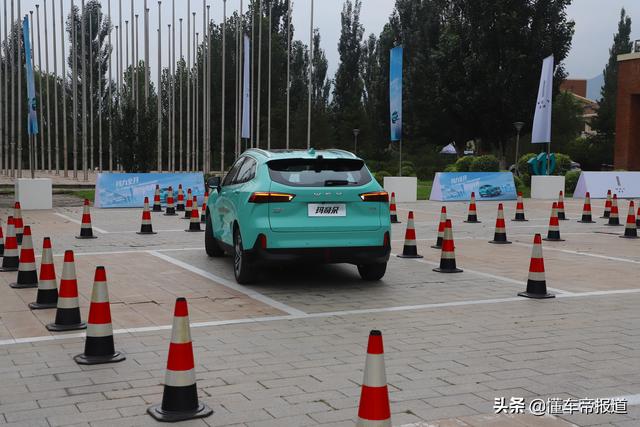 试驾|SUV实测综合油耗不到4升,你能信?体验WEY玛奇朵