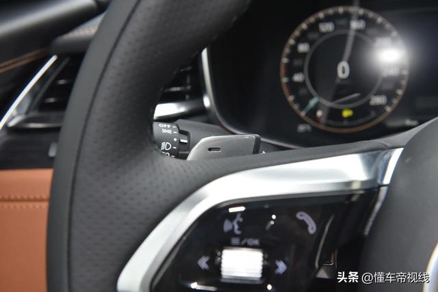 新车|全系唯一四驱,售价49.78万元,2023款捷豹XFL顶配到店实拍