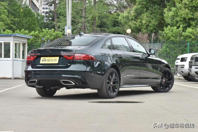新车|全系唯一四驱,售价49.78万元,2023款捷豹XFL顶配到店实拍