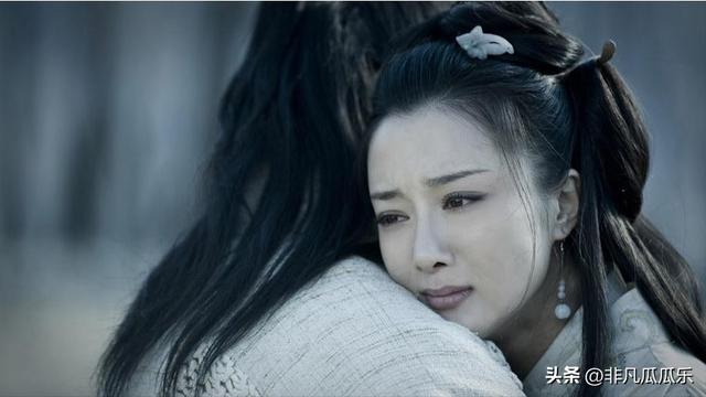 她靠古装美人大火,被狗咬毁容后,如今41岁靠“坏女人”翻身