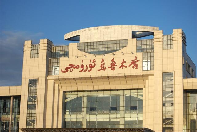 唐万新:靠彩印社发家,一手扶植起中国股市第一“强庄”德隆系