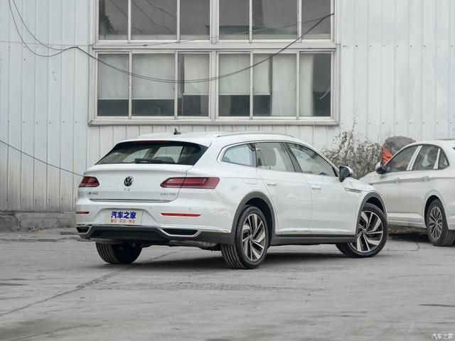 大众CC猎装车:颜值超高的德系车!全系2.0T!无框车门真迷人