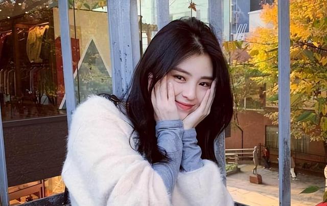 韩国女神韩素希:疑似被财阀控制求助,矛头直指乐天三星?