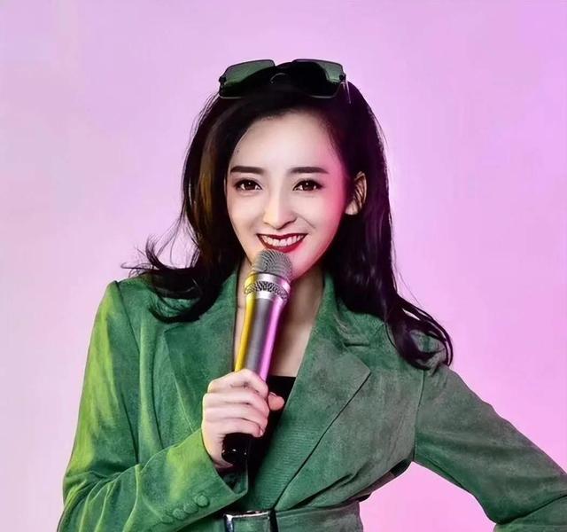 山东台美女主持官宣离职，14年工作收入4000，带货一个月狂赚10万