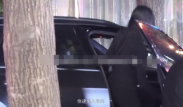韩东君携美女出行被拍,两人吃饭按摩好惬意,女方身材火辣似嫩模