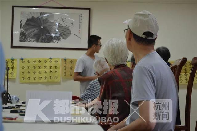 14个年轻人住进滨江一所养老院!“酒店标间”月租300元,条件是陪伴老人