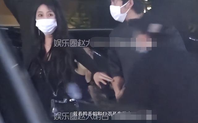 韩东君携美女出行被拍,两人吃饭按摩好惬意,女方身材火辣似嫩模