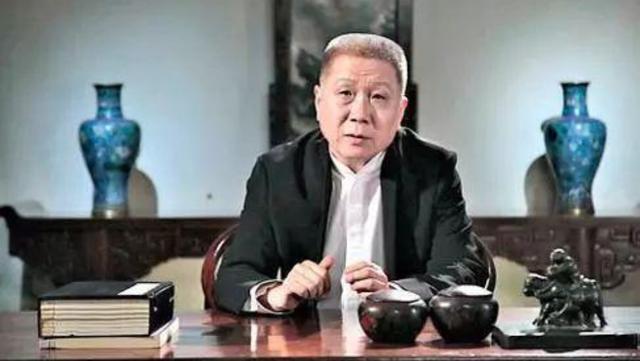 风流才子王朔,身边女人争相上位,她不争不抢反倒成了王朔心头爱