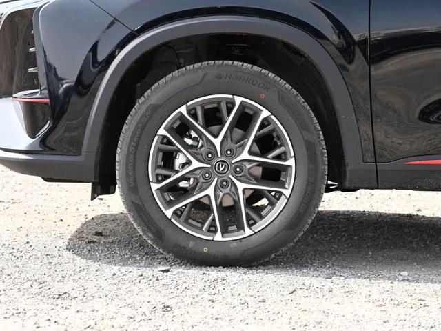 长安CS75 PLUS:12万多买“爆款”SUV!还有爱信8AT!香不香?