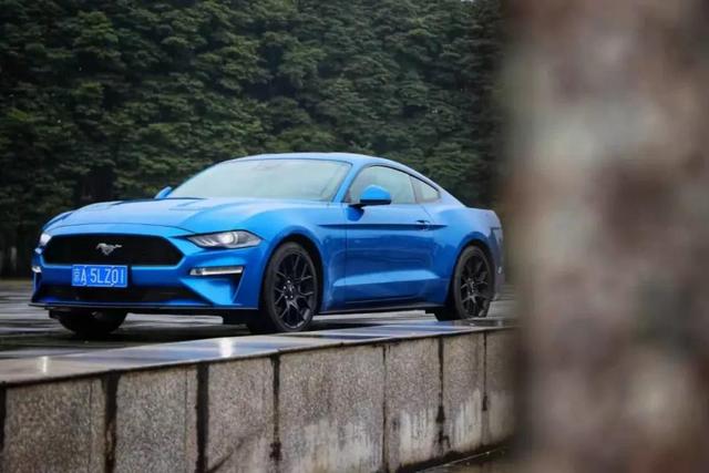 试驾福特Mustang:开起来竟然比宝马3系舒服?