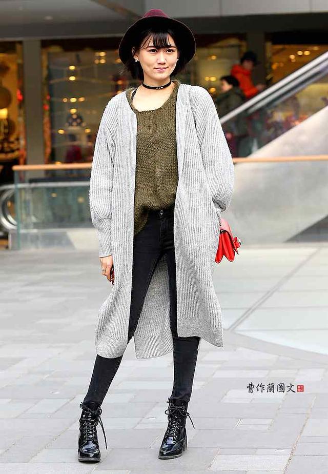 街拍：脸盘没挑儿，长腿没挑儿，身材没挑儿的高颜值美女