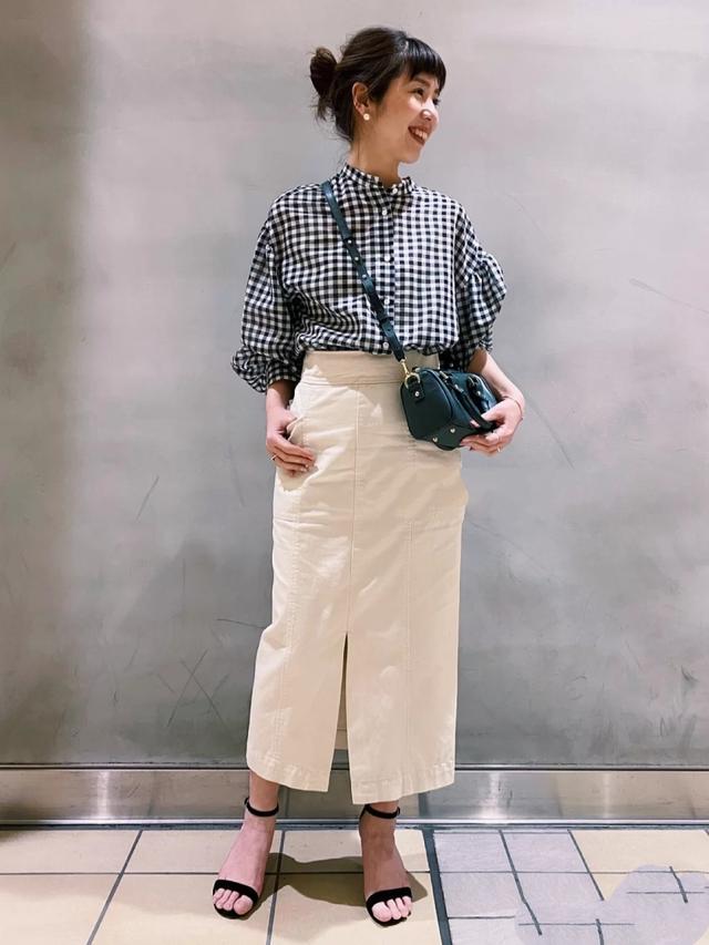 这些日本主妇真有品位,穿裙不露膝盖、不配丝袜,优雅到骨子里