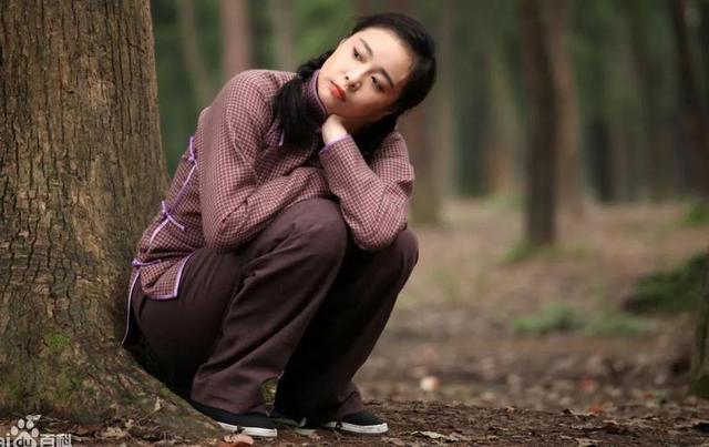 高叶:“性感女神”拿片约拿到手软,网友直呼:“90后国民大嫂”