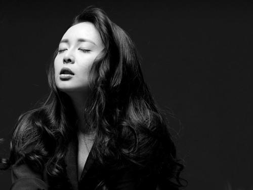 高叶:“性感女神”拿片约拿到手软,网友直呼:“90后国民大嫂”