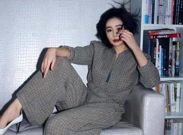 高叶:“性感女神”拿片约拿到手软,网友直呼:“90后国民大嫂”
