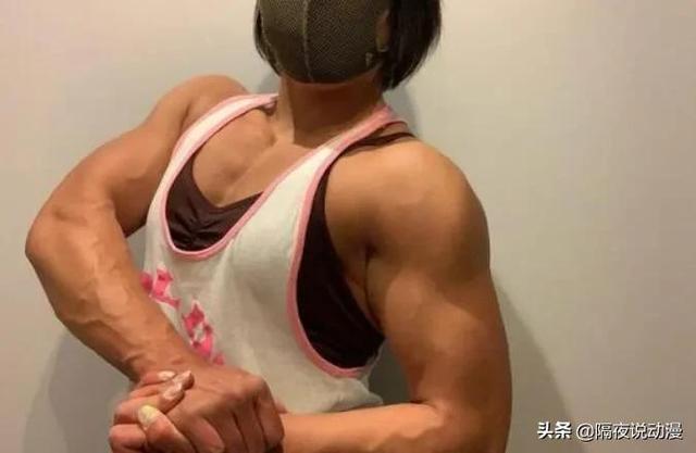 日本27岁肌肉美少女走红!神仙颜值猛男身材,堪称三次元伊之助