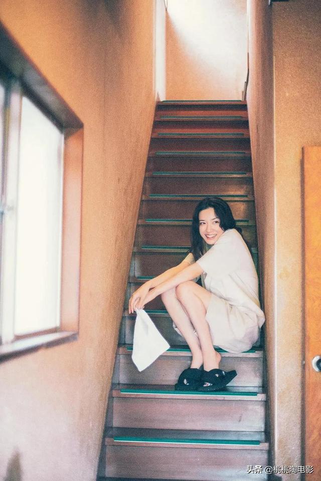 组图:超养眼!新生代女星永野芽郁清新风格杂志大片