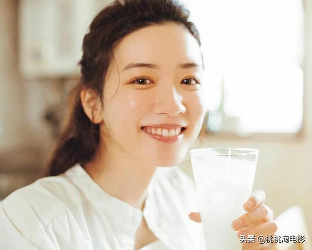 组图:超养眼!新生代女星永野芽郁清新风格杂志大片