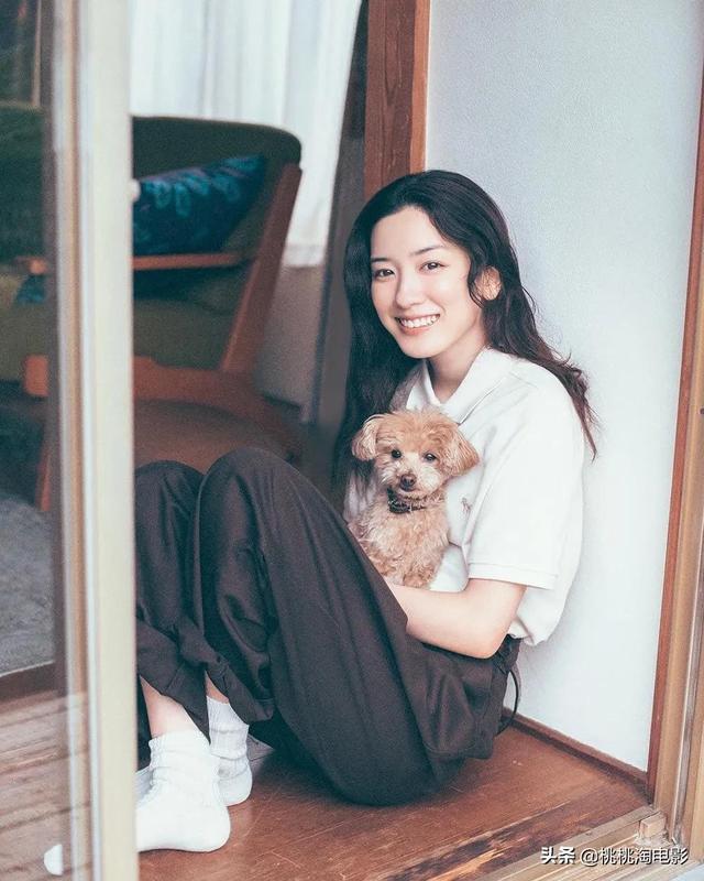 组图:超养眼!新生代女星永野芽郁清新风格杂志大片