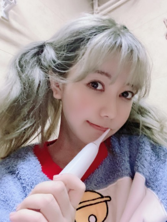 美女网红患重度抑郁欲轻生,狂吞12粒药,网友:为什么要嘲笑她