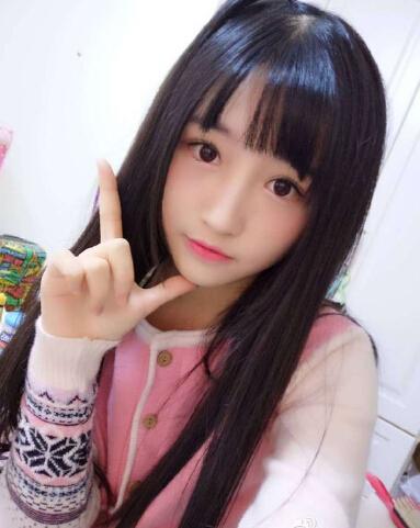 00后小萝莉又被封为4000年一遇美女，你服不服？