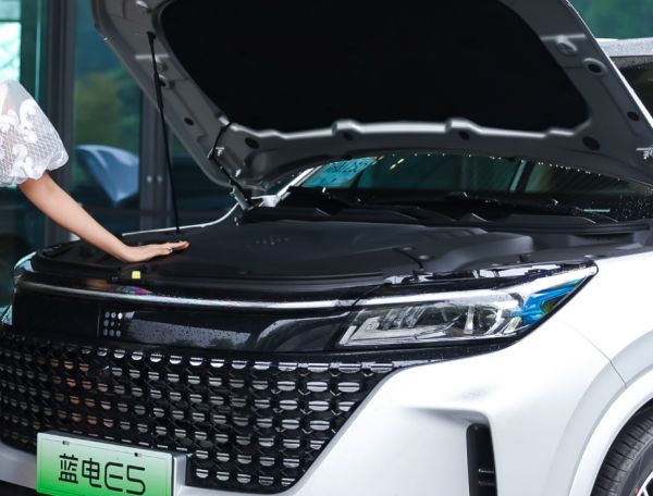 春节购SUV攻略：蓝电E5对比CS75 PLUS，购车省两万轻松实现！